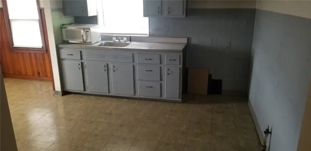 Picture 4