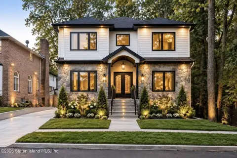 Duplex with Private-Entry Apartment