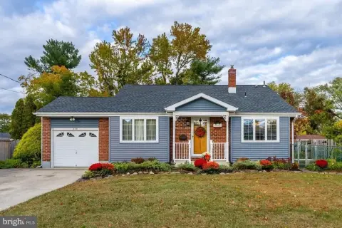 Move-in Ready Office in Mantua