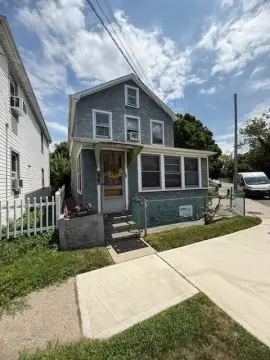 Whitestone Duplex with Cottage