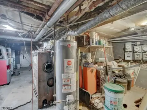 Mixed-Use Building in Newark City