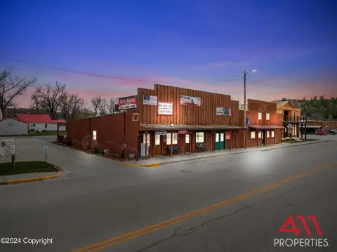 Turnkey Commercial Building Near Devils Tower