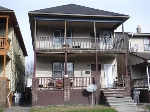 Ecorse Duplex with Income Potential