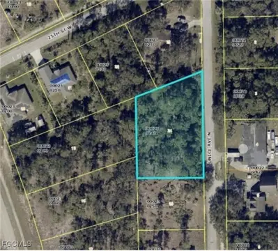 Spacious Lot in Lehigh Acres
