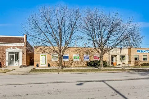 Equipped Commercial Kitchen For Rent