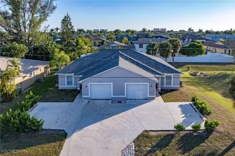 Nearly New Cape Coral Duplex