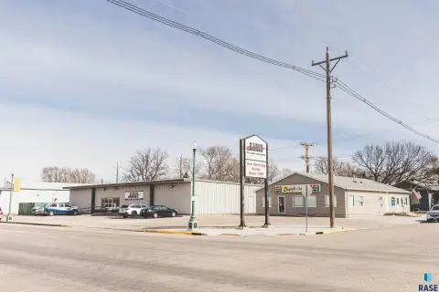 Retail and Restaurant Opportunity