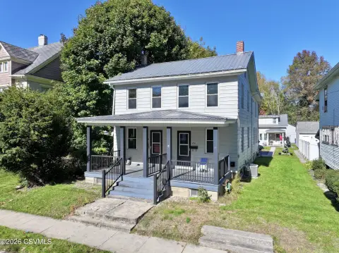 3-Unit Triplex with Separate Rear Unit