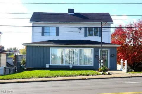 Efficient Commercial Space on Sunset