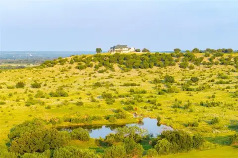 Turnkey Texas Ranch with Views