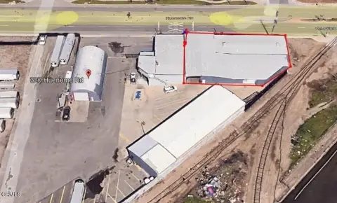 Oxnard Warehouse with Roll-Up Doors