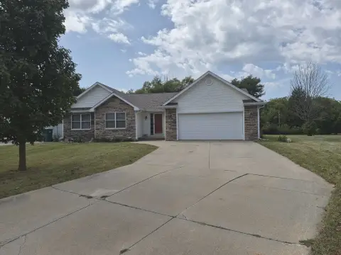 Updated Duplex with Expansion Potential