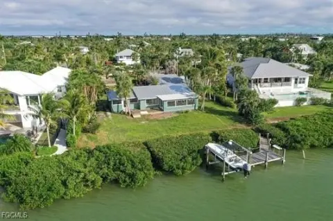 Waterfront Property with Gulf Access