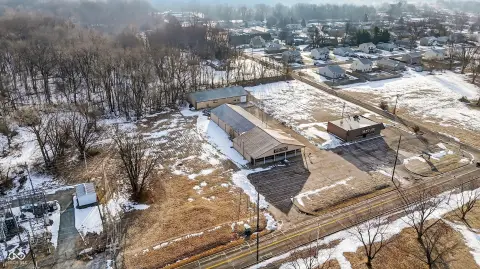 Versatile Mixed-Use Property in Anderson