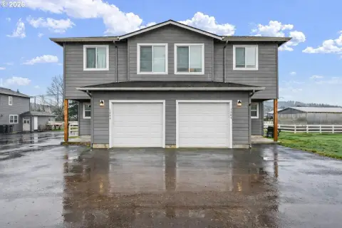 Duplex with Four-Bedroom Units