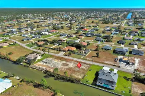 Waterfront Lot in Cape Coral