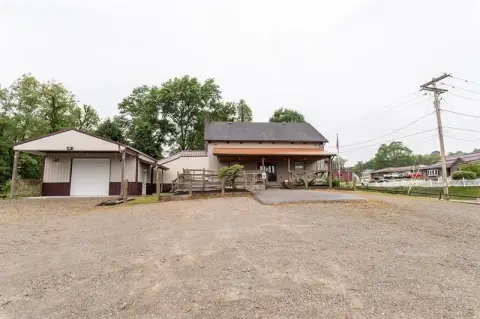 Commercial Property on 0.64 Acres