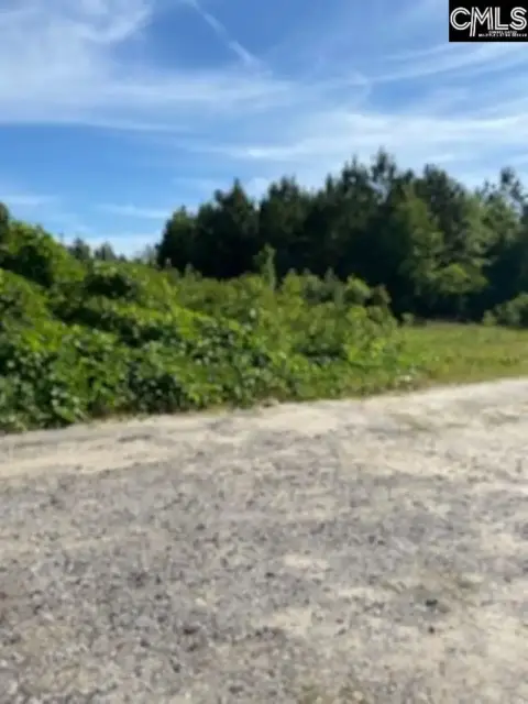 Commercial Land in Growing Area