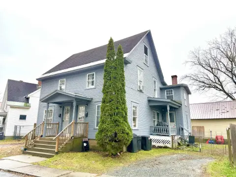 Well-Maintained Duplex in Springfield, VT