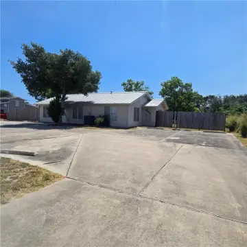 Commercial Property in Flour Bluff