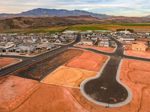 Land in Hurricane, Utah