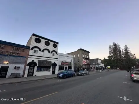 Mixed-Use Investment Property, Spirit Lake