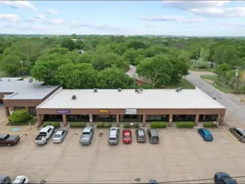 Retail Space in Granbury, TX