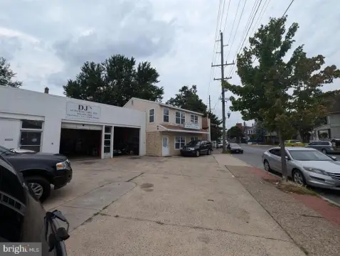 Gloucester City Automotive Garage/Office Space