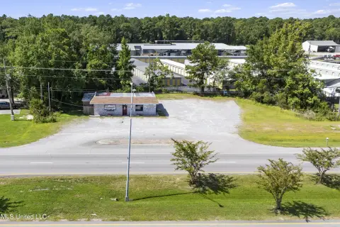 Highway 90 Commercial Lot