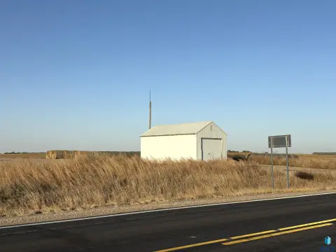 Versatile Shop on .41 Acres