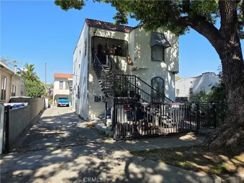 Los Angeles Quadruplex Investment Opportunity