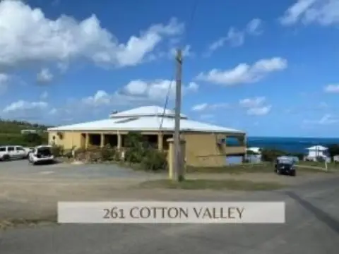 Spacious Commercial Building on Large Lot