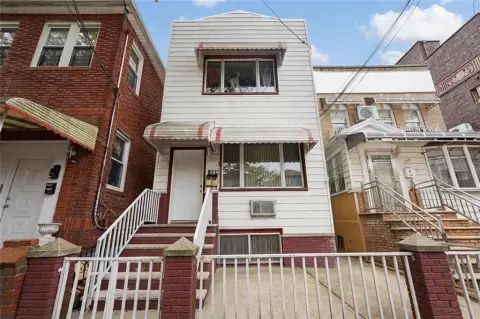 Detached Two-Family Duplex