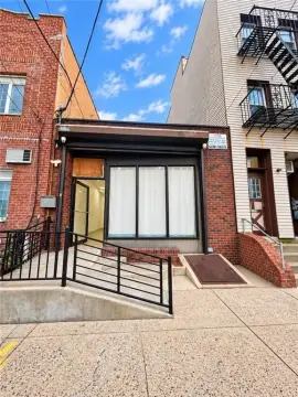 Storefront with Full Basement