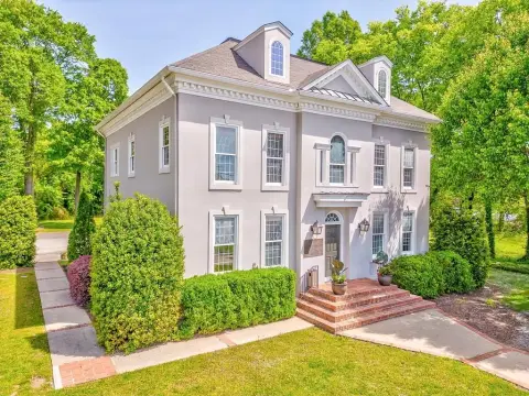Downtown Calhoun Professional Office Building