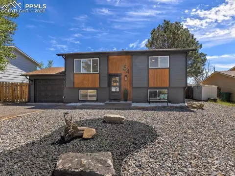 Remodeled Home with Mountain Views