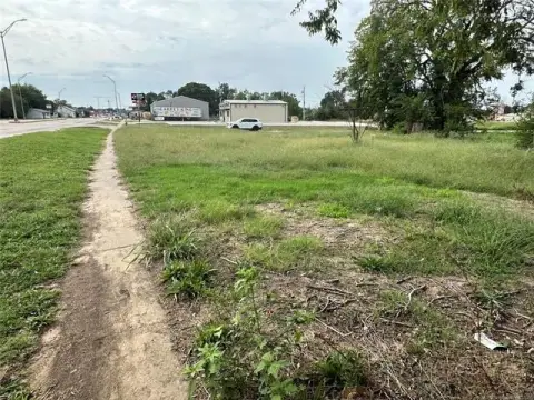 Commercial Lot on Wood Drive