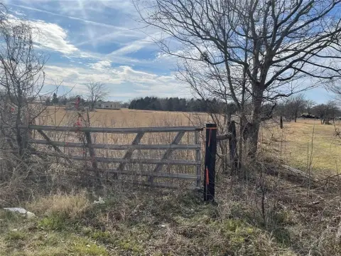 Improved Land Near Cedar Creek