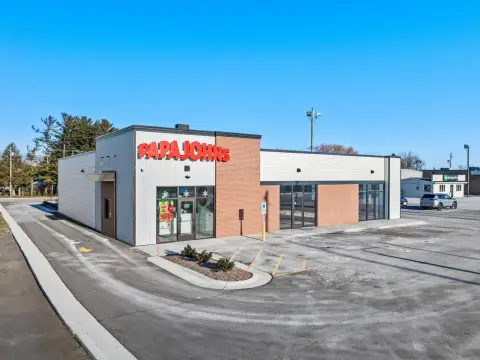 Manitowoc Retail Center Lease Opportunity
