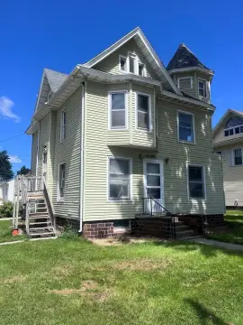 Well-Located Triplex Near Amenities