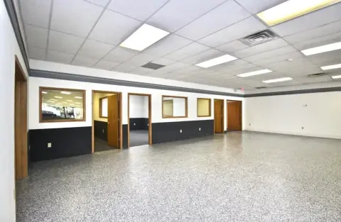 Commercial Retail Space For Lease