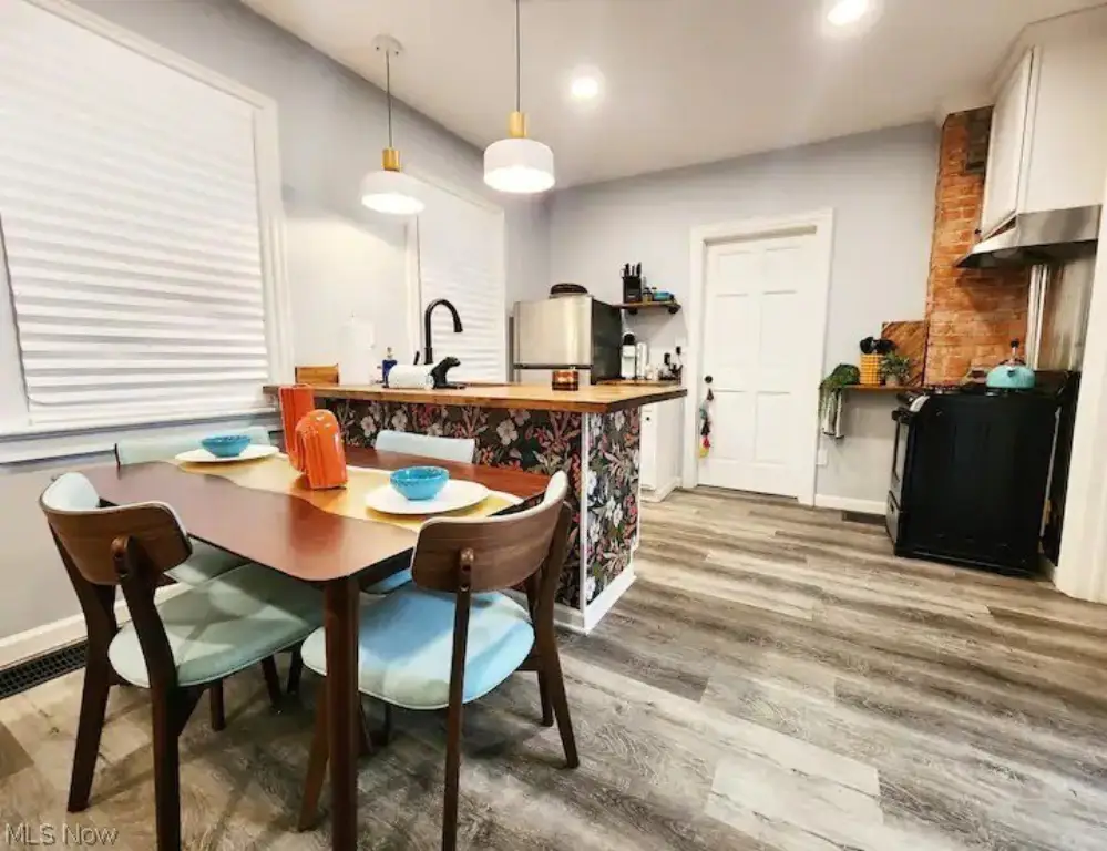 Picture 4