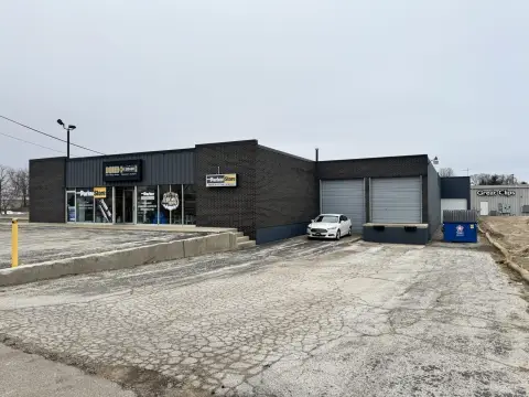 Versatile Flex Building in St. Joseph