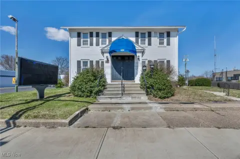 Mixed-Use Building on High-Traffic Corner
