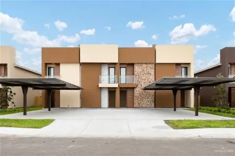 4-Unit Quadplex