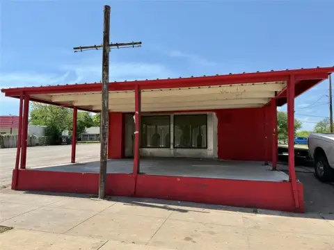 Updated Building Near Stockyards