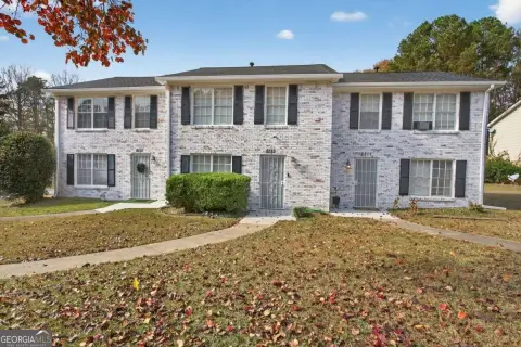 Well-Maintained Triplex in Jonesboro, GA