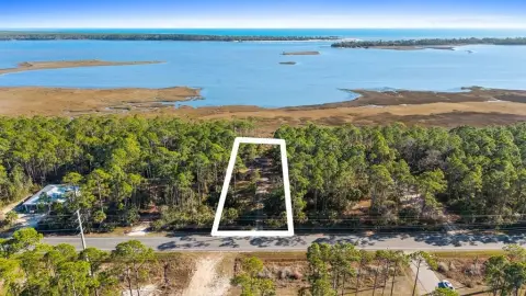 Lagoon-Front Homesite Near Indian Pass