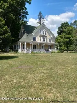 Historic Lodge Property in Catskills