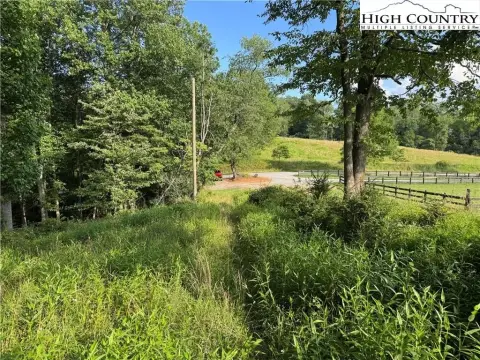 Land in Grassy Creek, NC